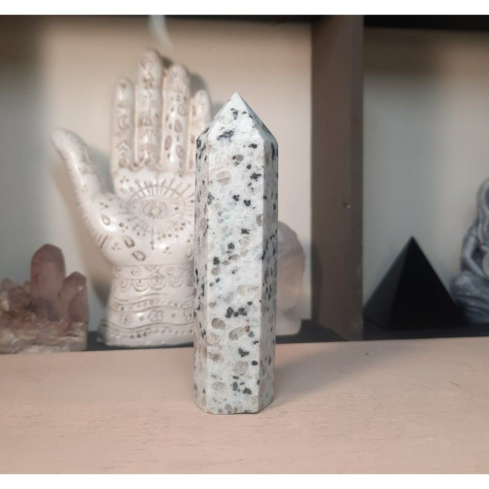 Kiwi Jasper Crystal Tower